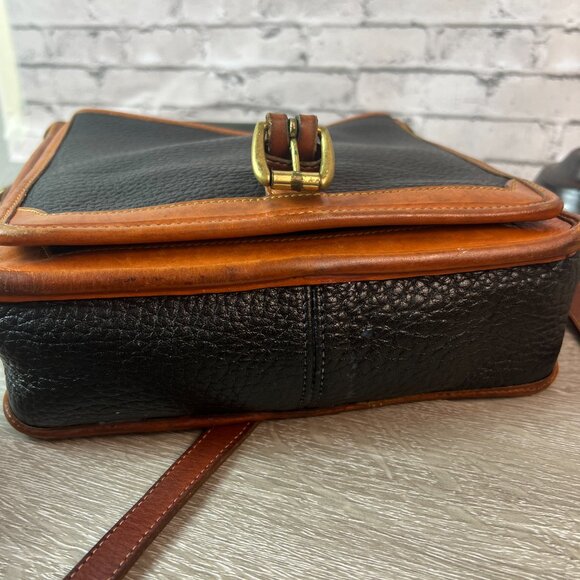 vintage 1990s Dooney & Bourke Surrey Carrier crossbody black pebbled  Leather - Picture 10 of 10